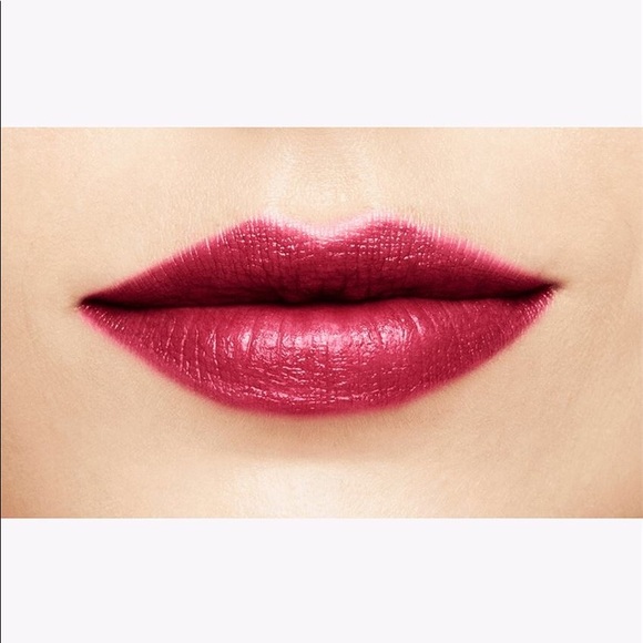 Mary Kay Gel Semi-Shine Lipstick Scarlet Red - Picture 7 of 16